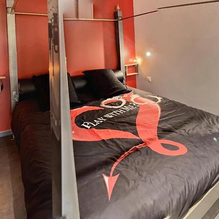 Le Donjon Villa Bdsm Port Nature Village Cap D'Agde Naturiste מראה חיצוני תמונה