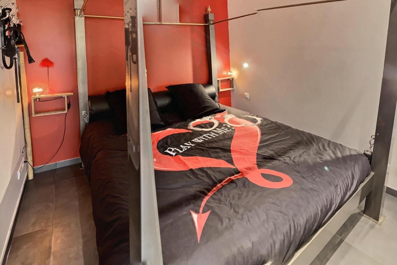 Le Donjon Villa Bdsm Port Nature Village Cap D'Agde Naturiste מראה חיצוני תמונה